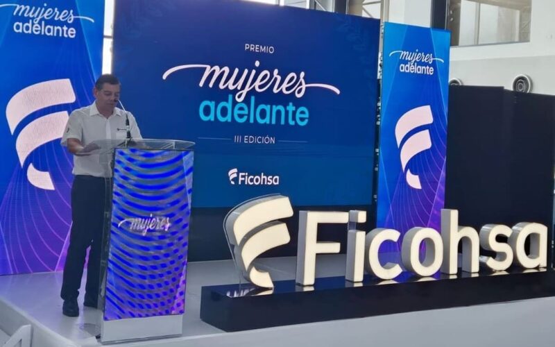 Ficohsa celebra a mujeres emprendedoras con liderazgo y compromiso